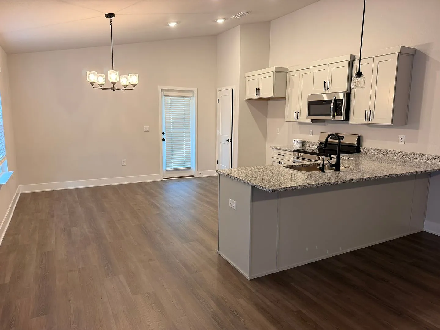7126 Fox Meadow Drive — Photo 2