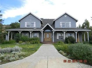 9809 Hierba Rd, Agua Dulce, CA 91390