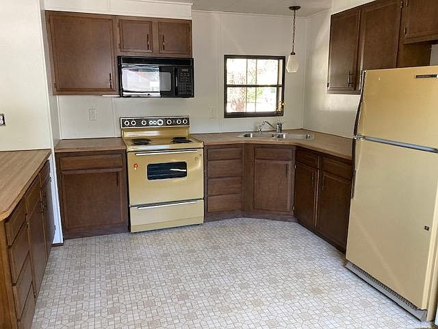 1st image of 103 E Herriman Ave