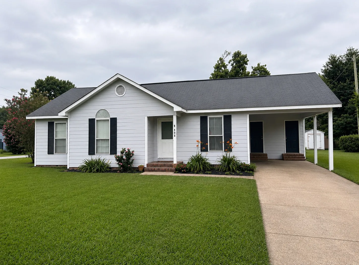 808 Kerry St — Photo 1