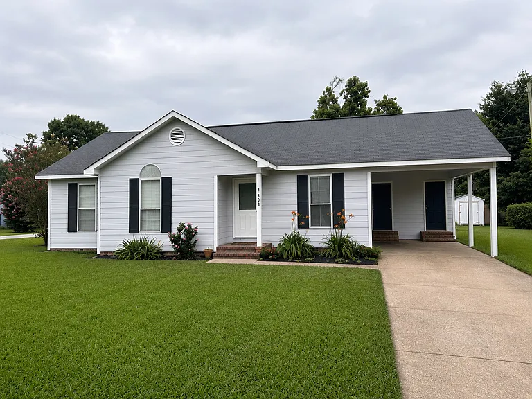 808 Kerry St — Photo 1