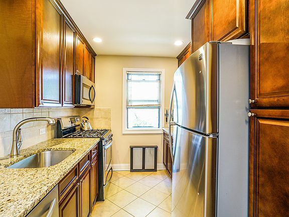 4th image of 150 Underhill Ave APT 1A
