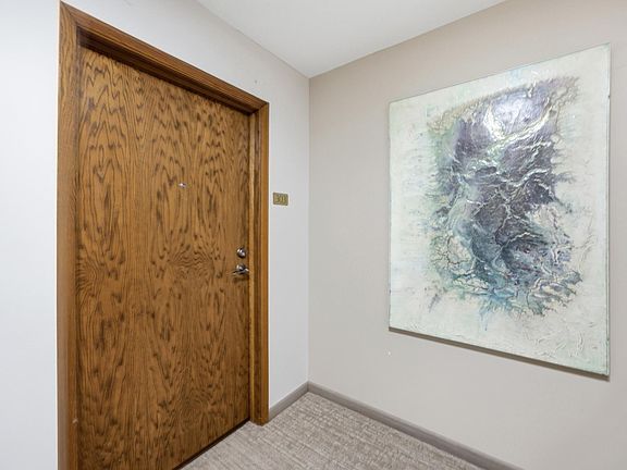 5th image of 420 6th Ave S APT 303