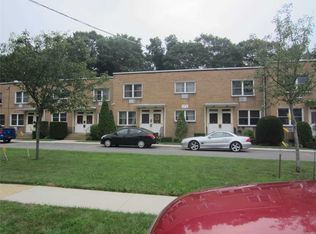 3590 Park Ave #3A, Wantagh, NY 11793