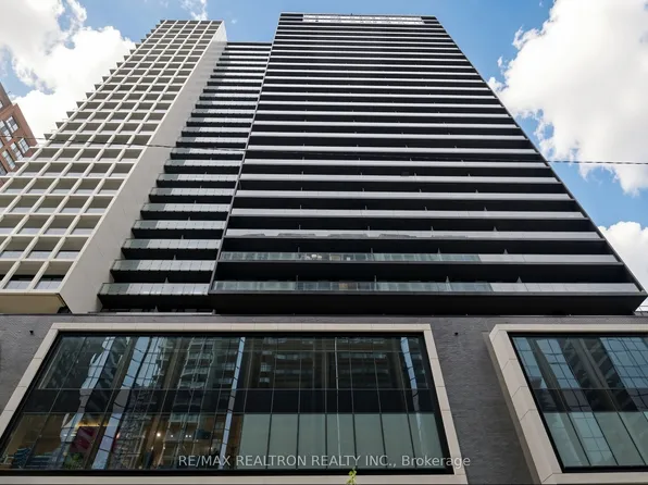 20 Edward St #619, Toronto, ON M5G 0C5