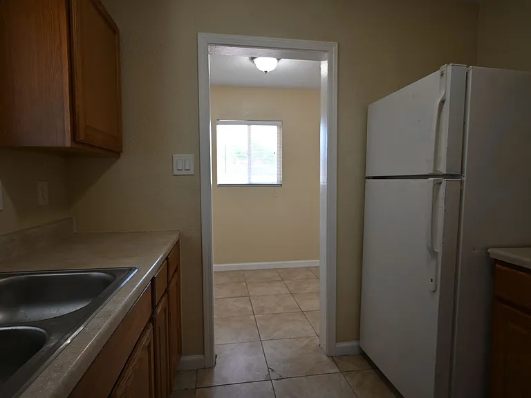 320 N 16th St #1 — Photo 12