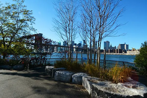 Rented by Brooklyn Bridge | media 17