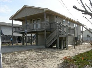 1918 N New River Dr, Surf City, NC 28445
