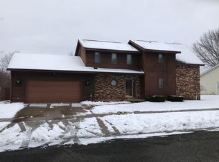 620 Grove St, Onalaska, WI 54650