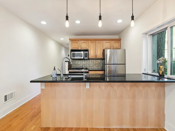 8 Carroll Place image 5 of 21