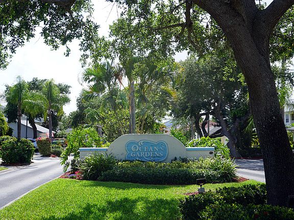 2nd image of 105 Ocean Garden Ln