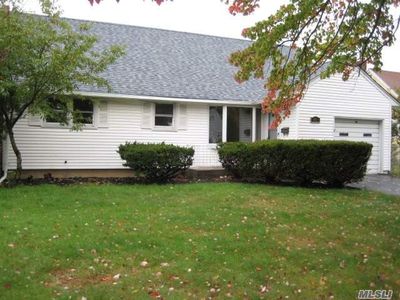 47 Magro Dr, North Babylon, NY, 11703