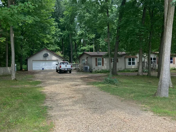 32274 20th Ave, Gobles, MI 49055