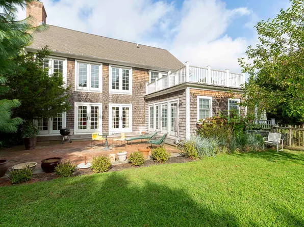 110 Mitchells Ln, Bridgehampton, NY 11932