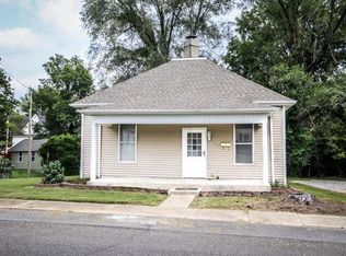 502 S Chestnut St, Collinsville, IL 62234
