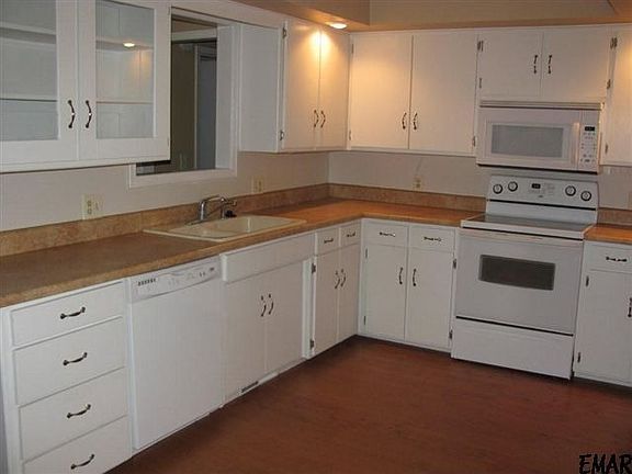3rd image of 2324 Single Tree Ln
