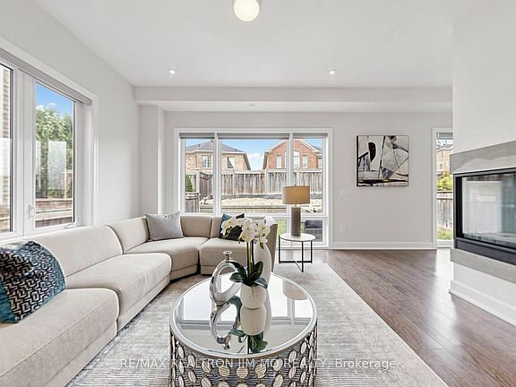 5th image of 16 Farrell Rd