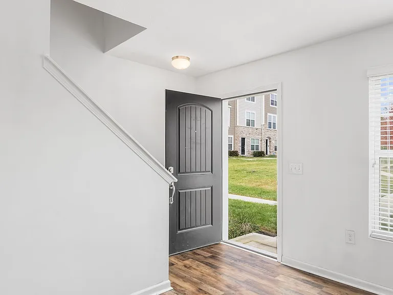 353 Laurel Creek St — Photo 9