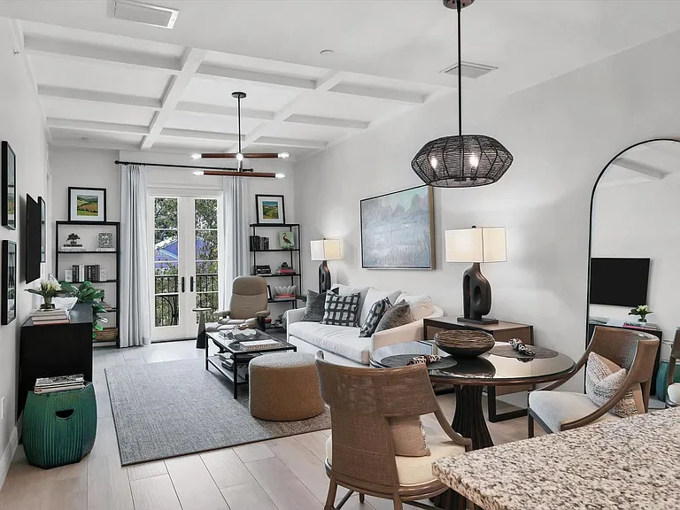 525 N Orange Ave #204 — Photo 4