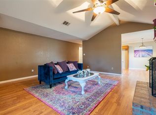 1517 Berry Dr, Cleburne, TX 76033