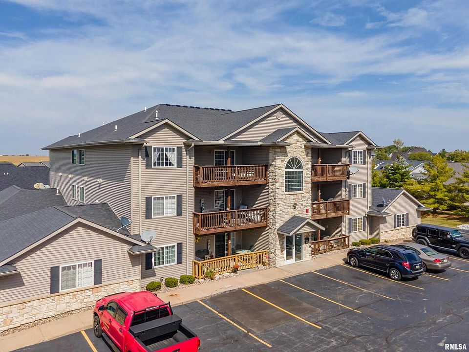 1st image of 3205 S 16th Ave Unit 301