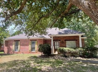 333 Meadow Ridge Dr, Ridgeland, MS 39157