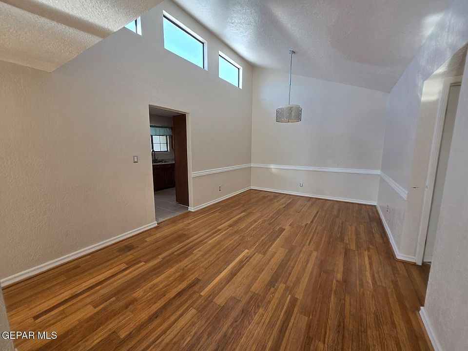 1st image of 4759 Excalibur Dr