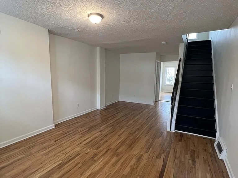 1831 E Orleans St — Photo 8