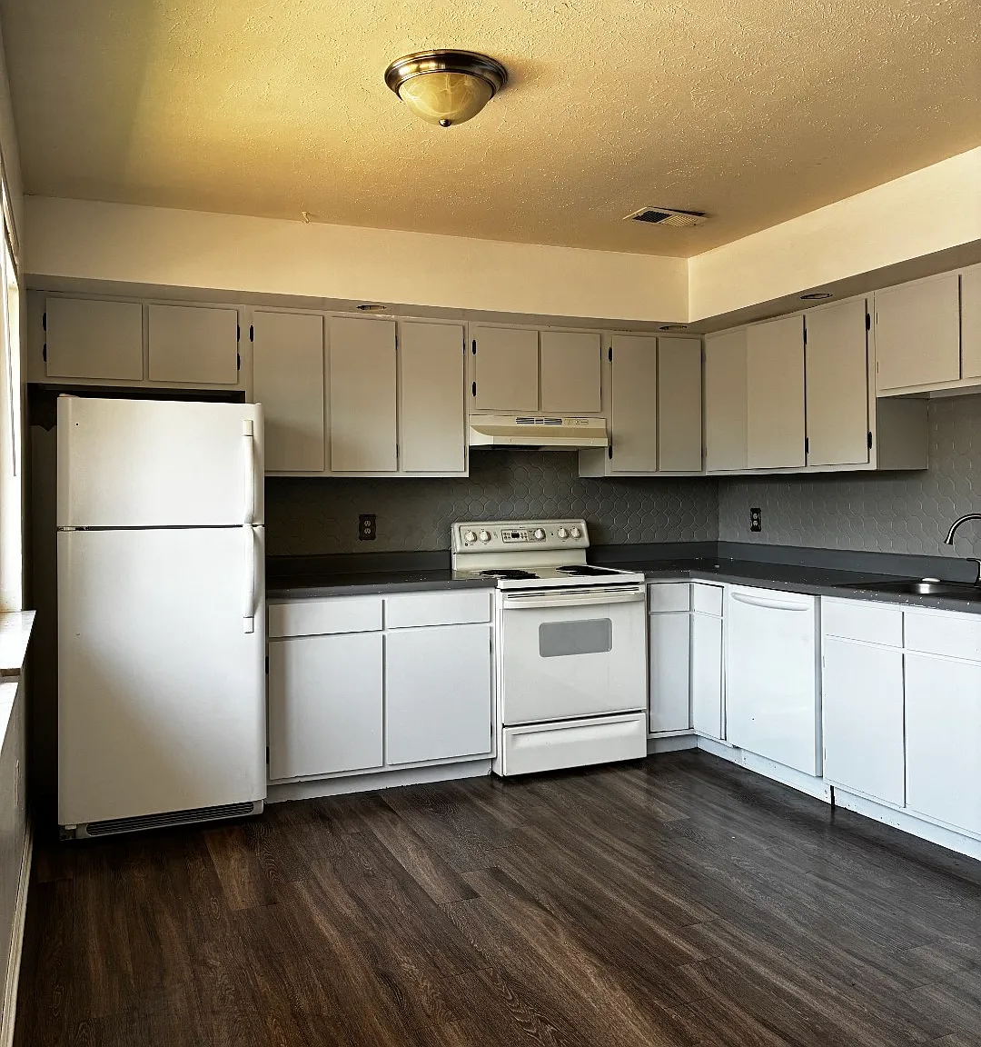 101 Kahil Pl — Photo 2