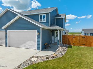 5821 Vanessa Ave, Williston, ND 58801