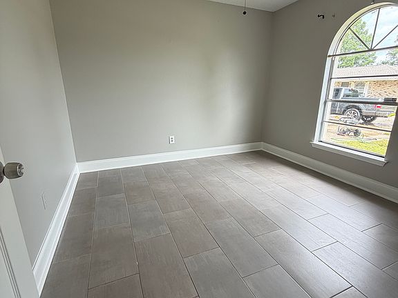 3rd image of 8778 Houma Dr