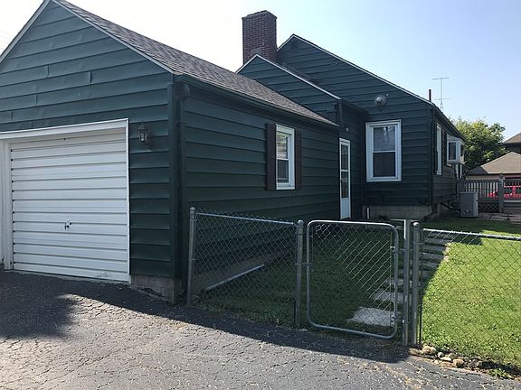5th image of 328 Marion Ave