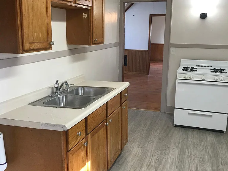 106 Patton St #UPSTAIRS — Photo 13