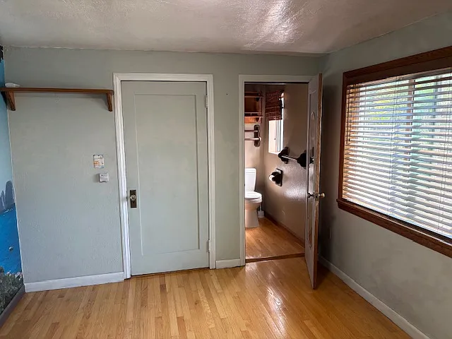 1252 Basswood Ave #1 — Photo 24