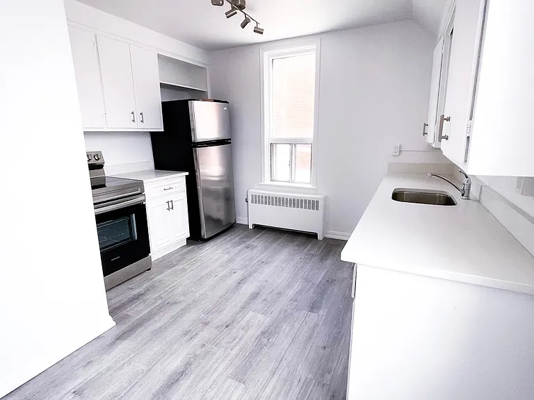 136 Weber St E #8 — Photo 25