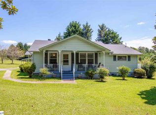 102 Valley Dr, Liberty, SC 29657