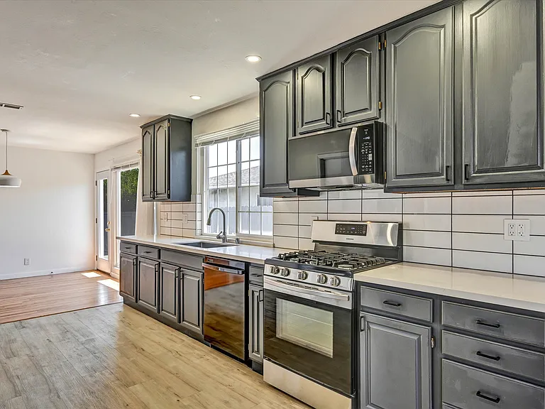 177 Romney Ave — Photo 12