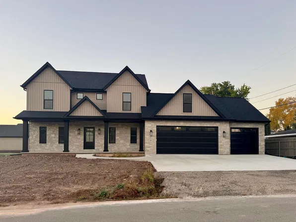 409 Jerelyn Ct, Combined Locks, WI 54113