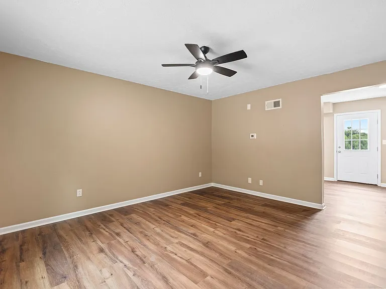 700 Jones Lane 6 #7-5-8 — Photo 4