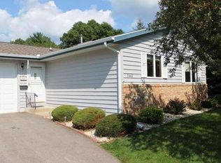 3467 Woodbridge Ct, La Crosse, WI 54601