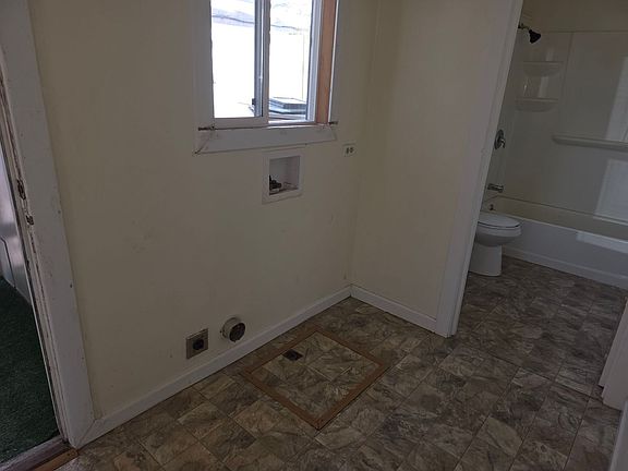 2nd image of 1804 Northcrest Dr