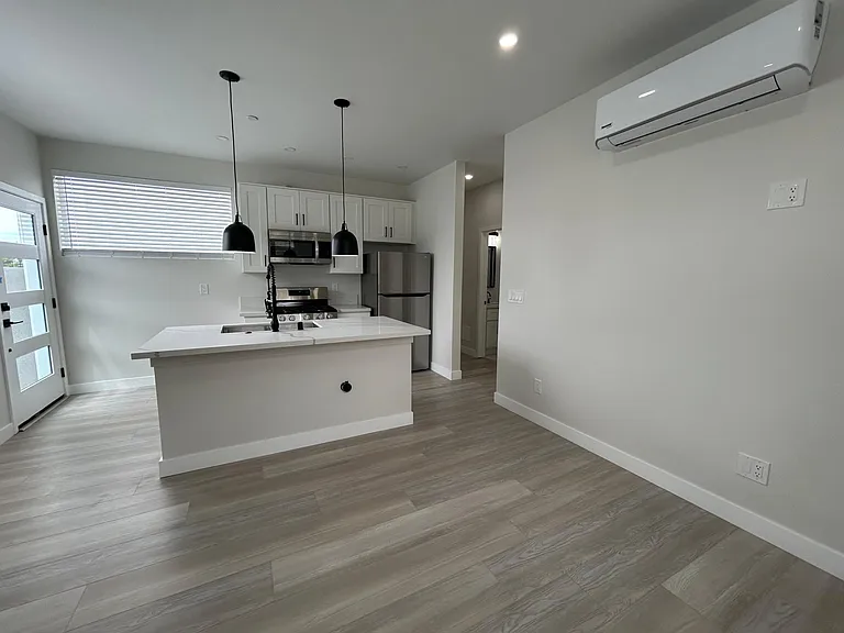 3328 B St #3330 — Photo 4