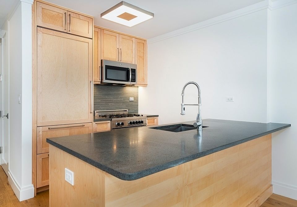 1st image of 201 E 86th St APT 25A