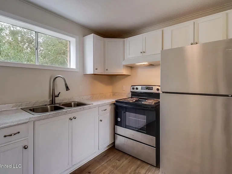 150 Pat Harrison St #2 — Photo 6