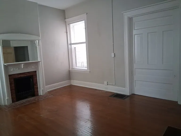 415 Belgravia Ct — Photo 26
