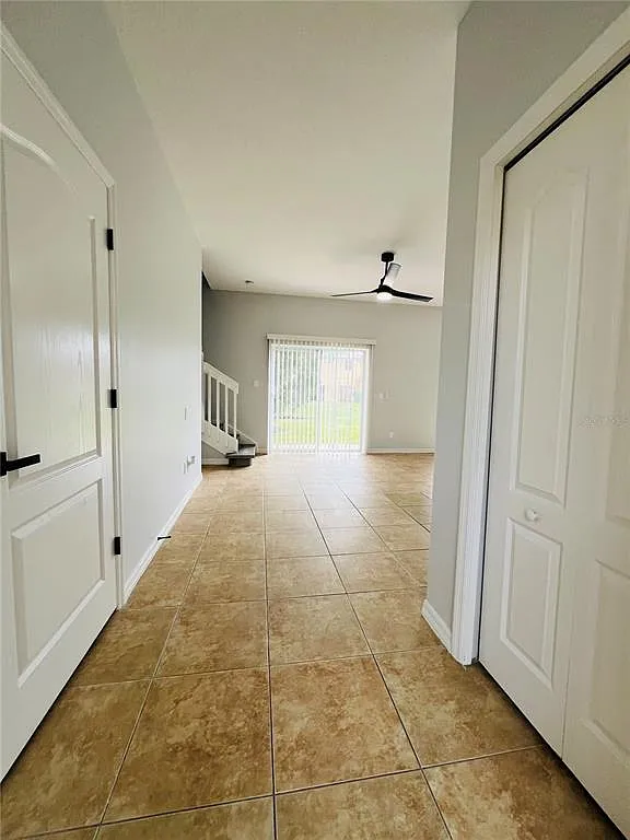 3 bed, 2.5 bath, 1455 sqft, $2,200 — Photo 2