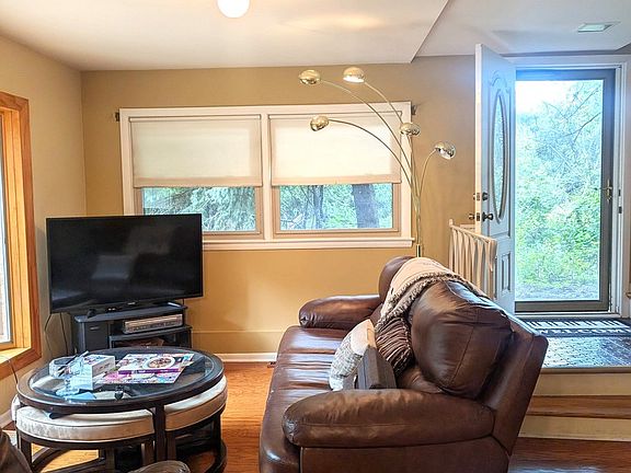 5th image of 90 N Dee Rd #90