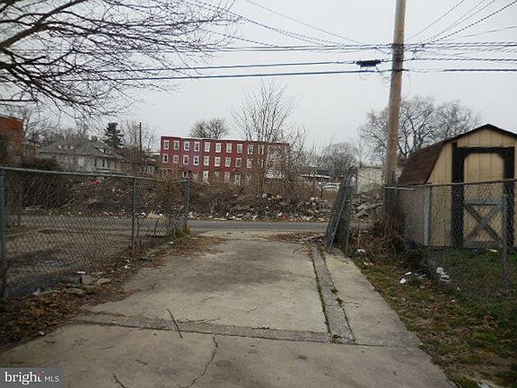3rd image of 1722 North St