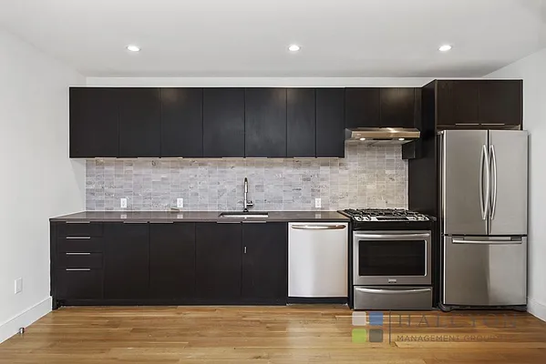 Rented by Halcyon Management Group LLC | media 9