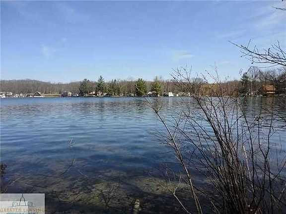 4th image of 2105 W Lake George Dr